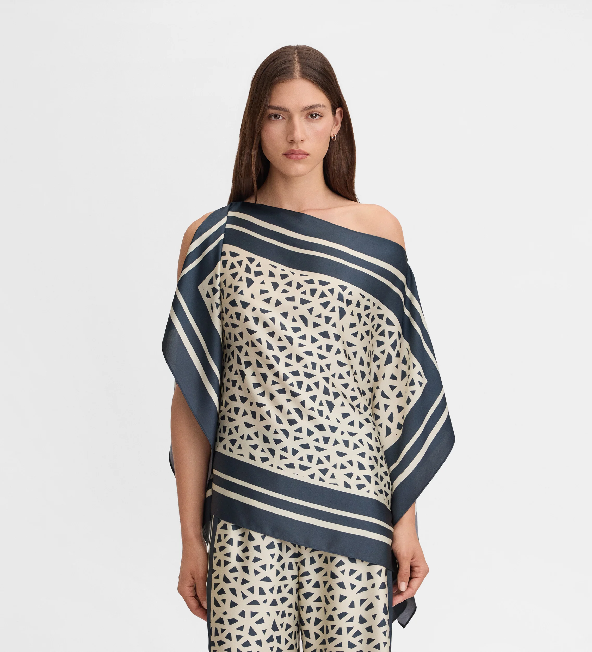 Blusa estampada pañuelo - Image 3