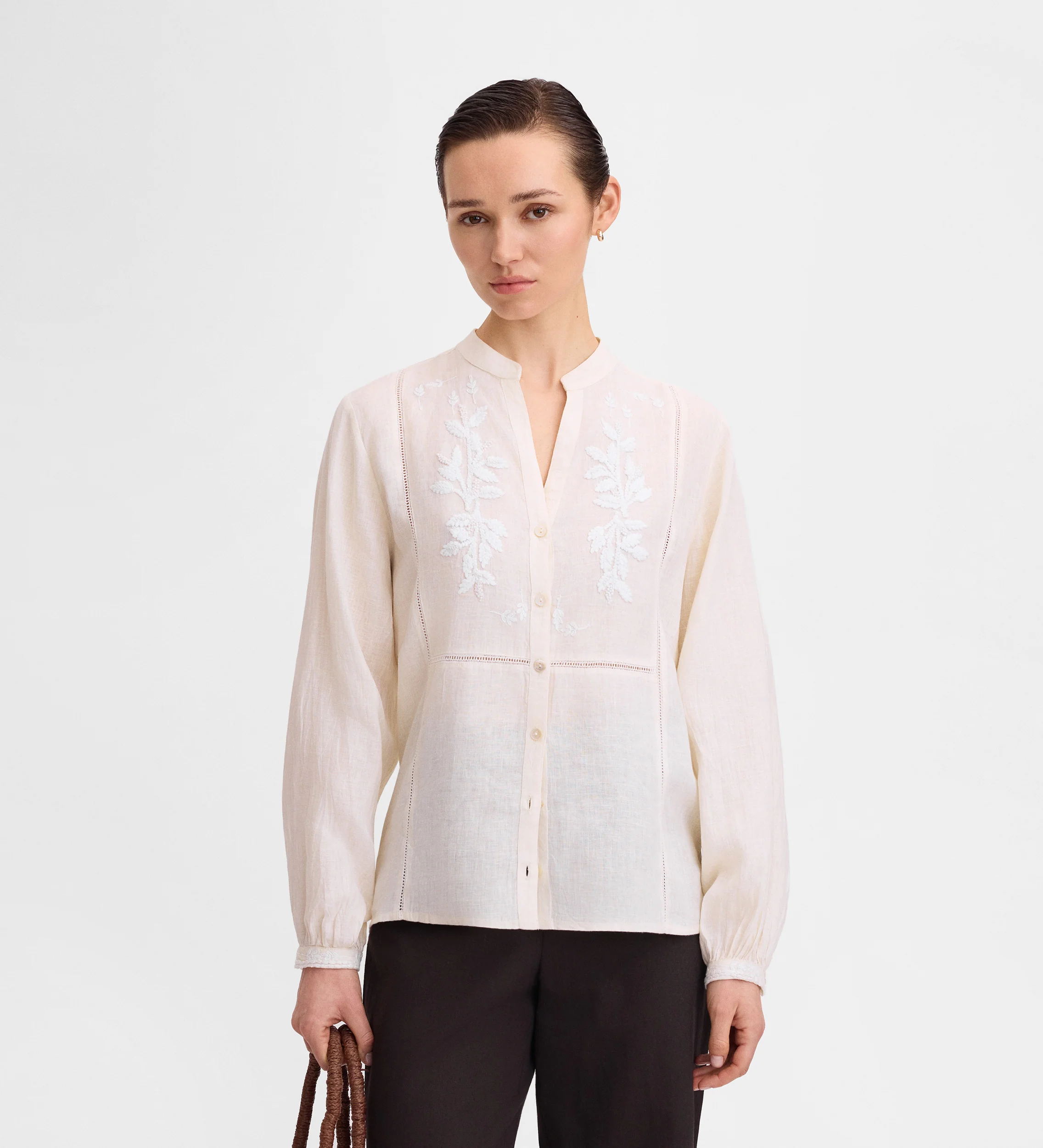 Blusa lino bordados - Image 3
