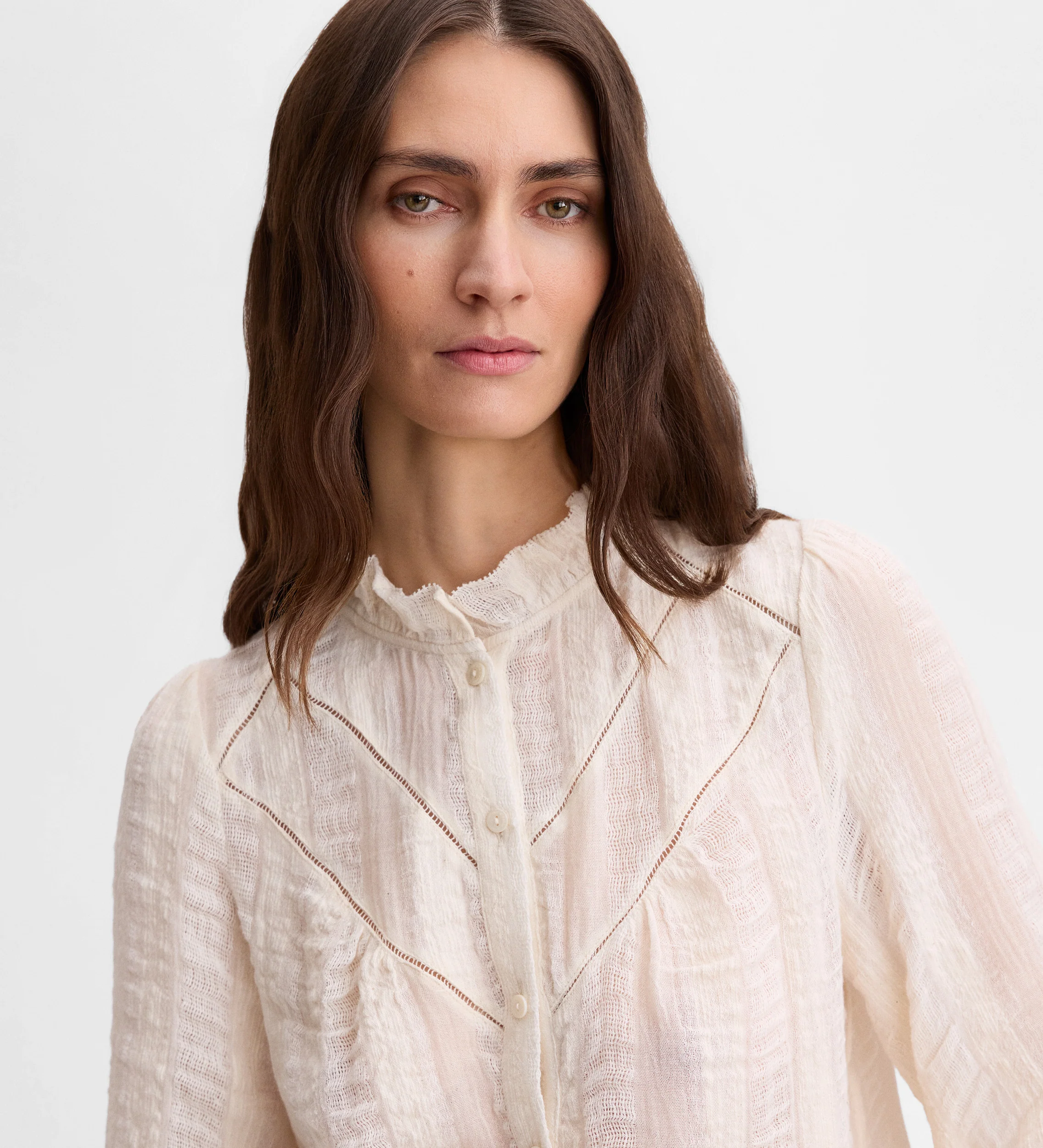 Blusa romántica textura - Image 4