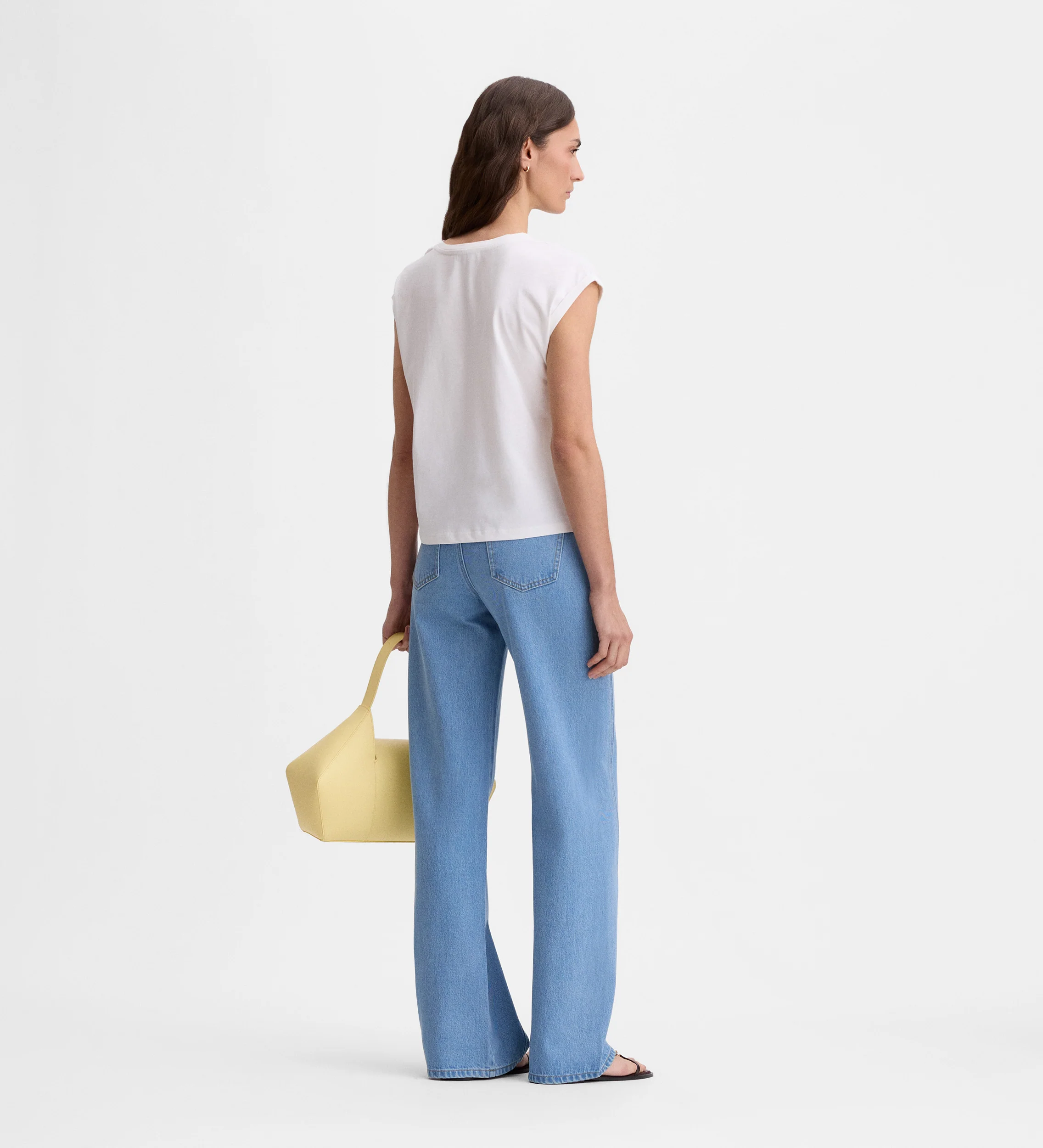 Camiseta con bordado - Image 5
