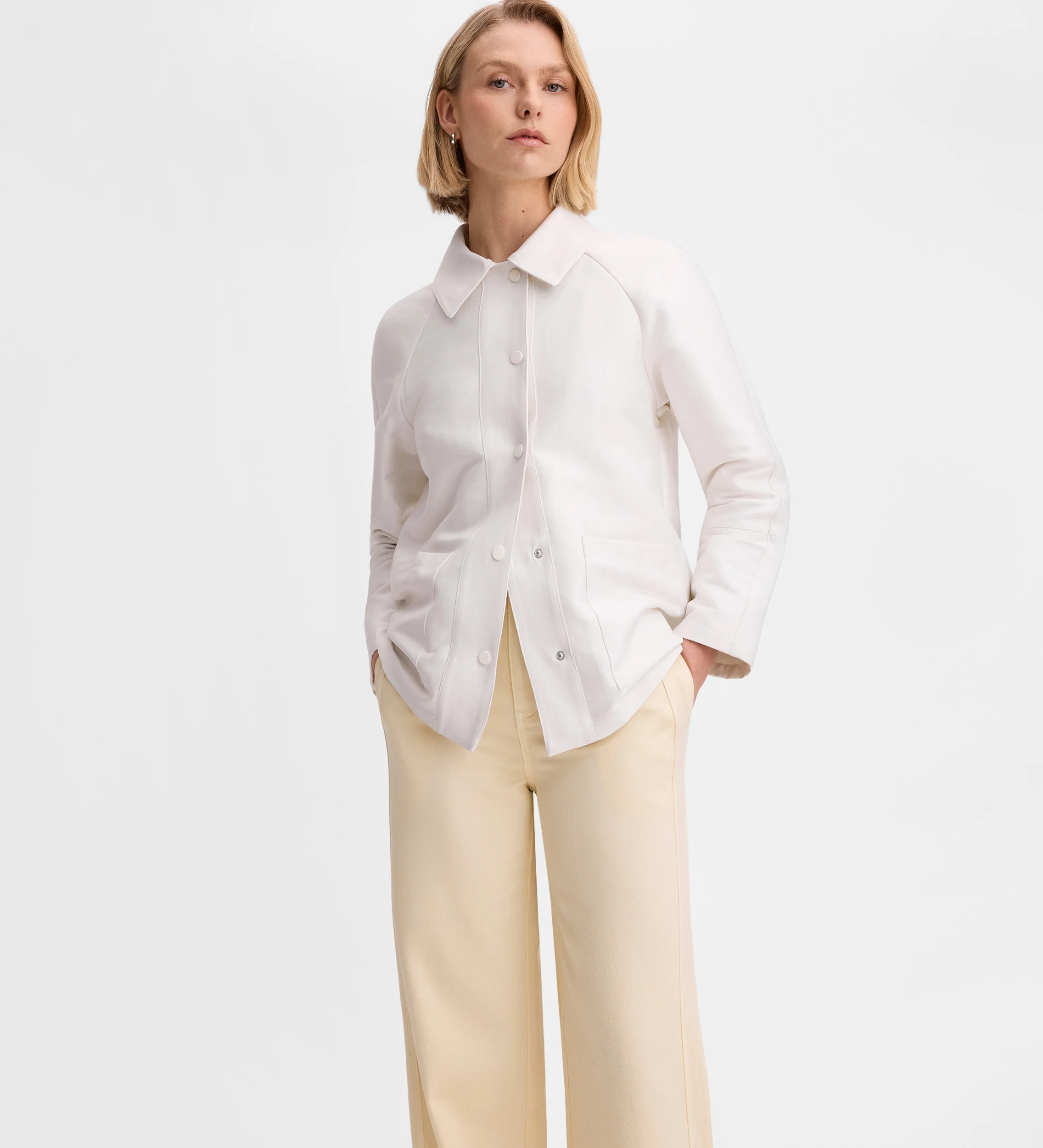 Chaqueta técnica capucha - Image 4