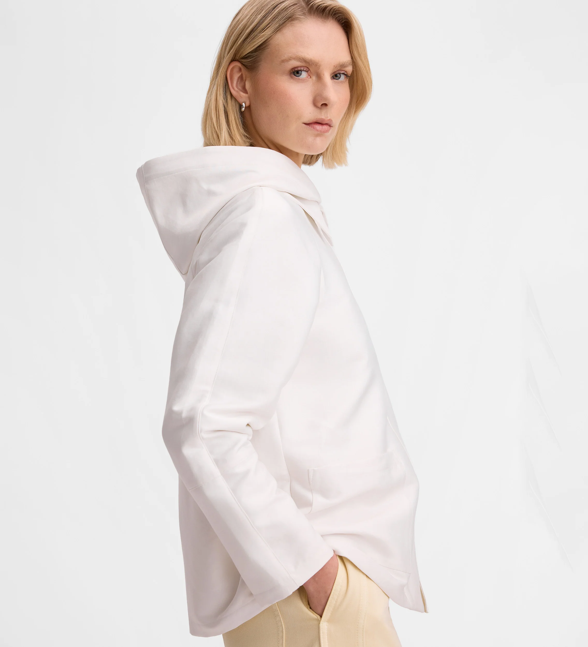 Chaqueta técnica capucha - Image 5