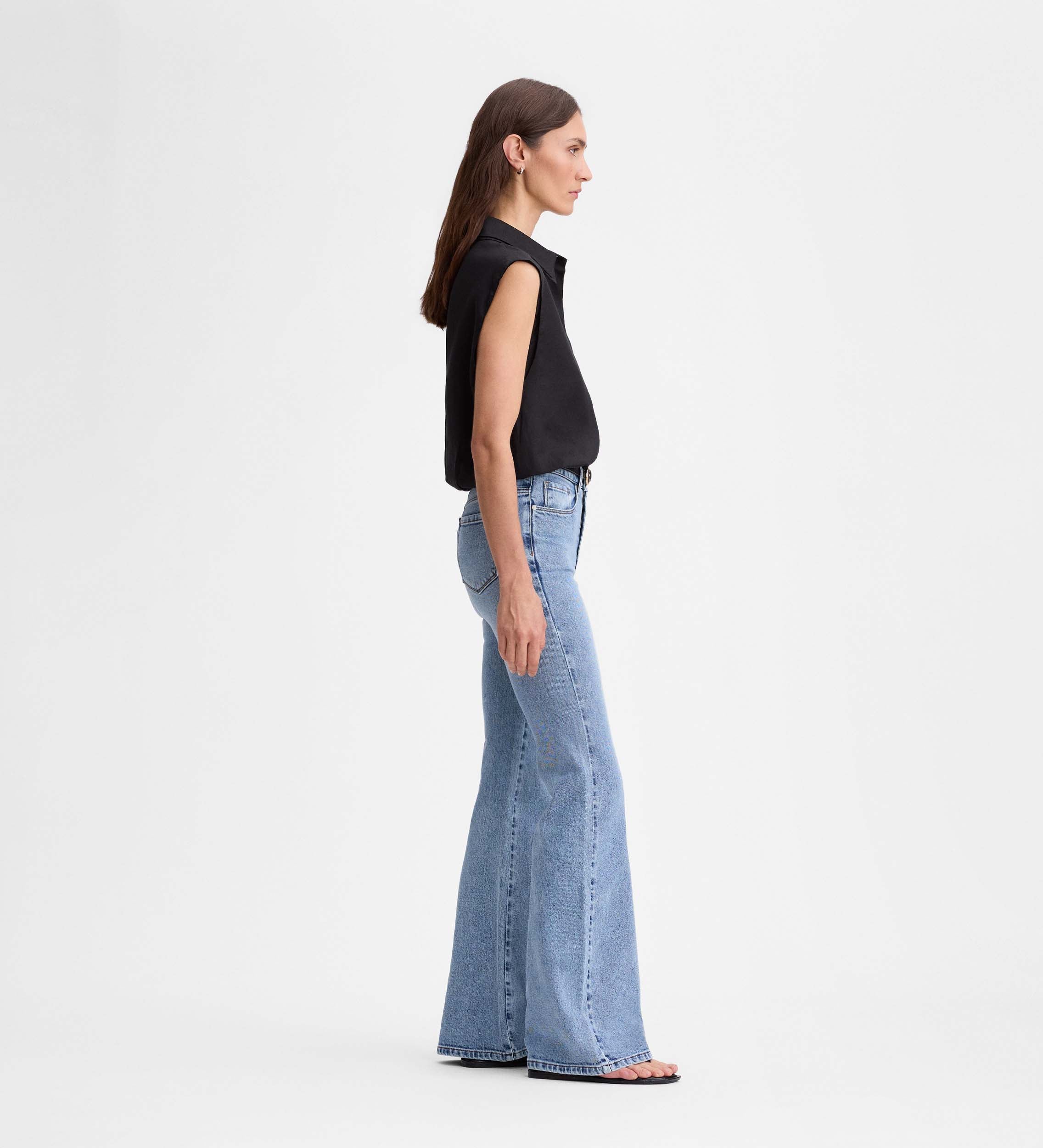 Pantalón vaquero acampanado - Image 2