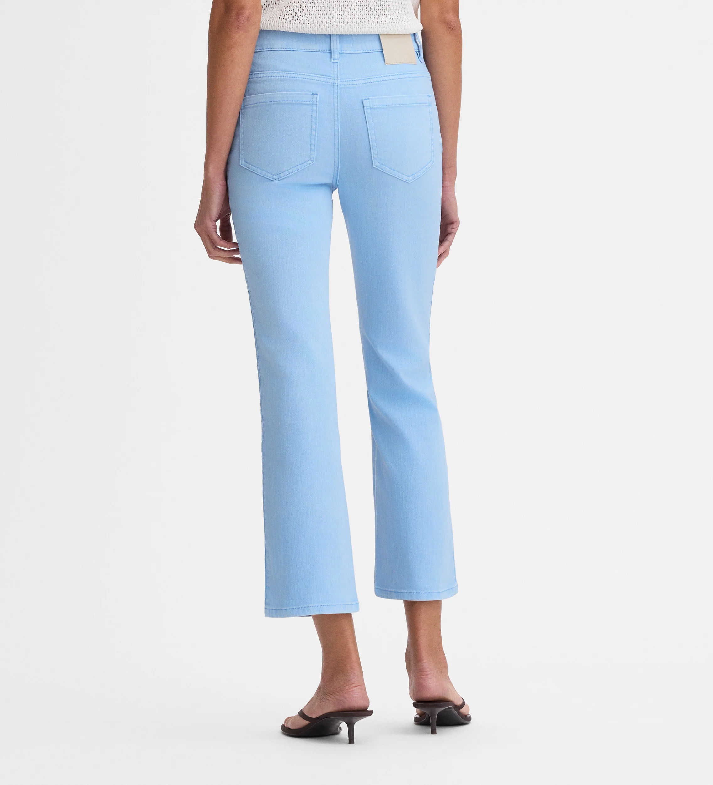 Pantalón vaquero bordado - Image 6
