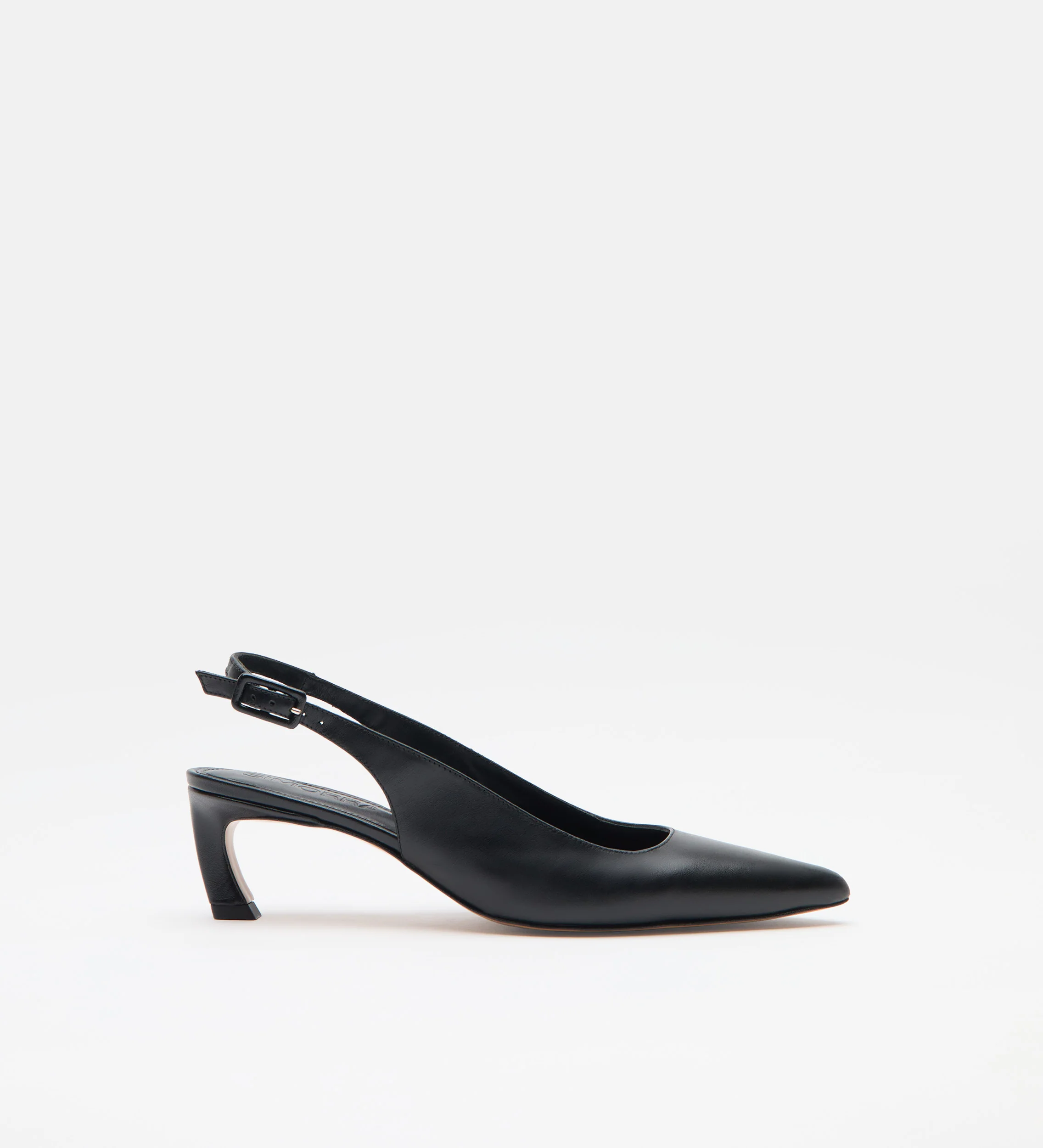 Zapato tacón destalonado